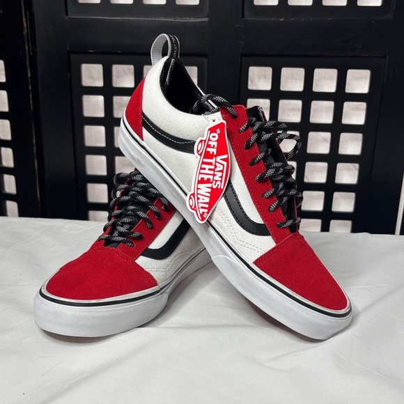 ❤️ Vans Old Skool Red White Black Skate Shoes Sneakers Men’s 10.5 NEW Classic ❤️